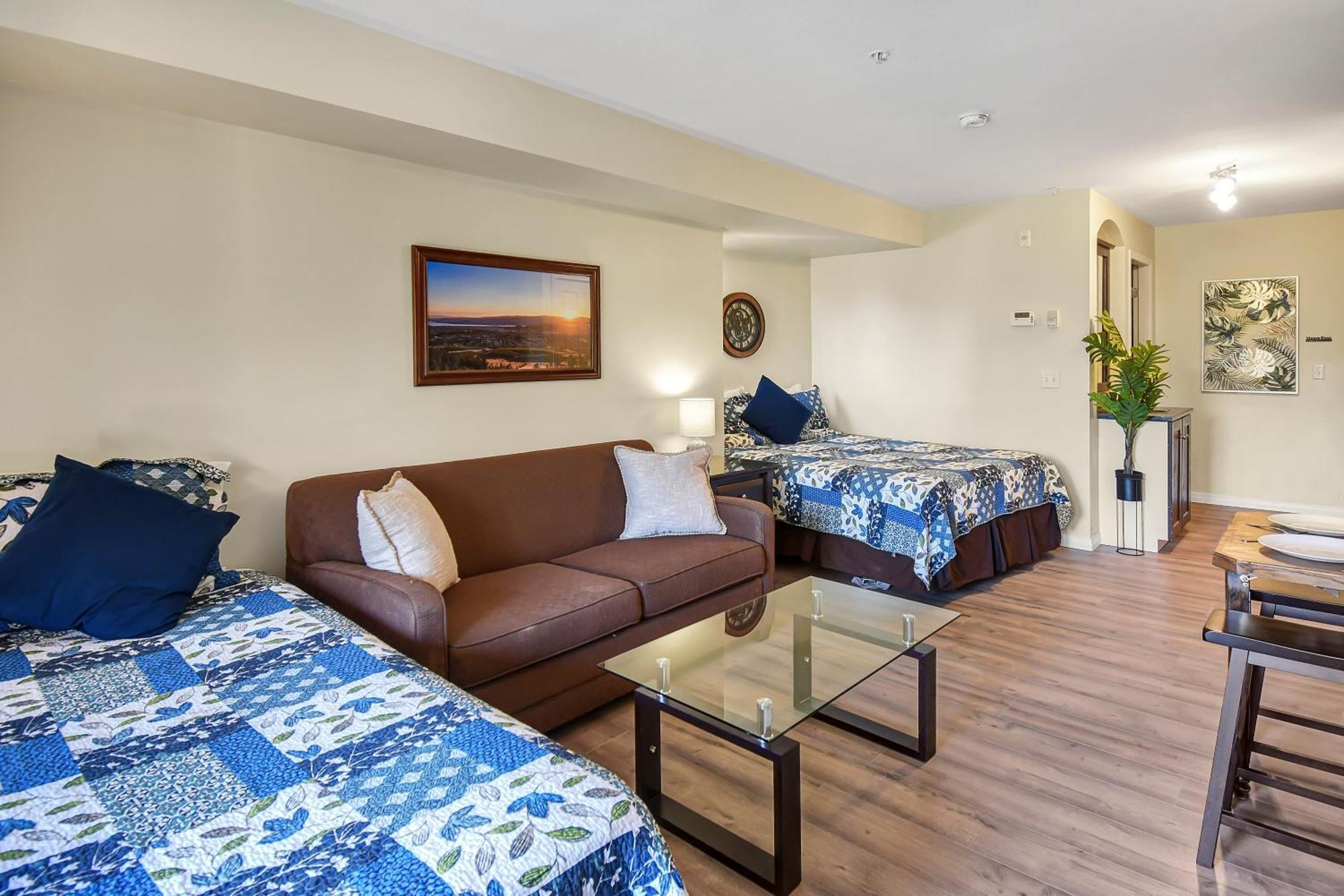 Borgata Lodge Resort Келоуна Экстерьер фото